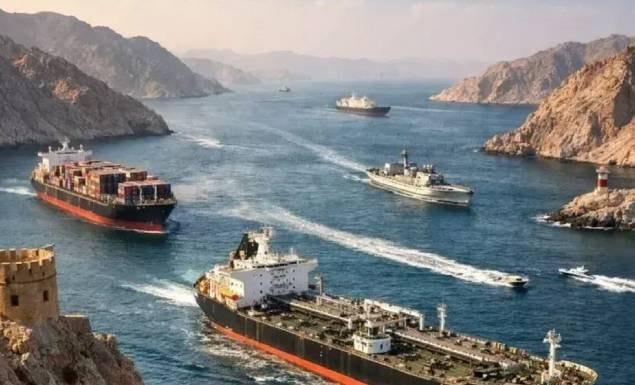 হরমুজ প্রণালি চালু করতে ৩৫ দেশের জোট গড়তে যাচ্ছে ব্রিটেন