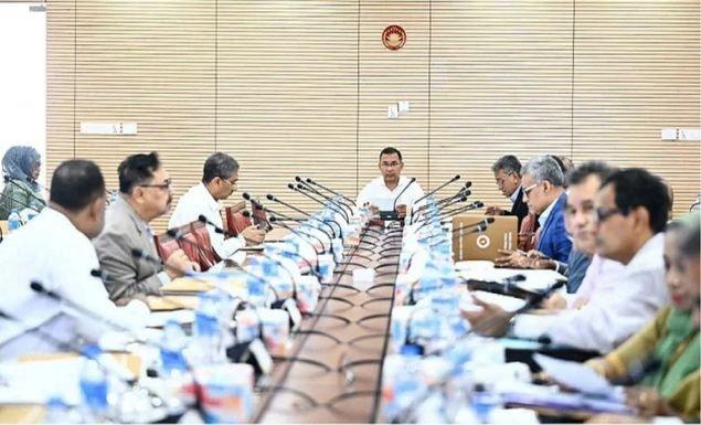 জাতীয় অর্থনৈতিক পরিষদের নির্বাহী কমিটির (একনেক) সভা