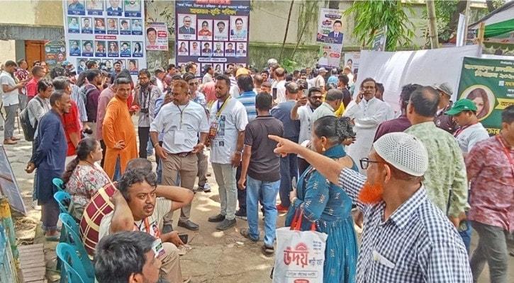 শিল্পী সমিতির ভোট শেষ, ফলাফলের অপেক্ষায় এফডিসি