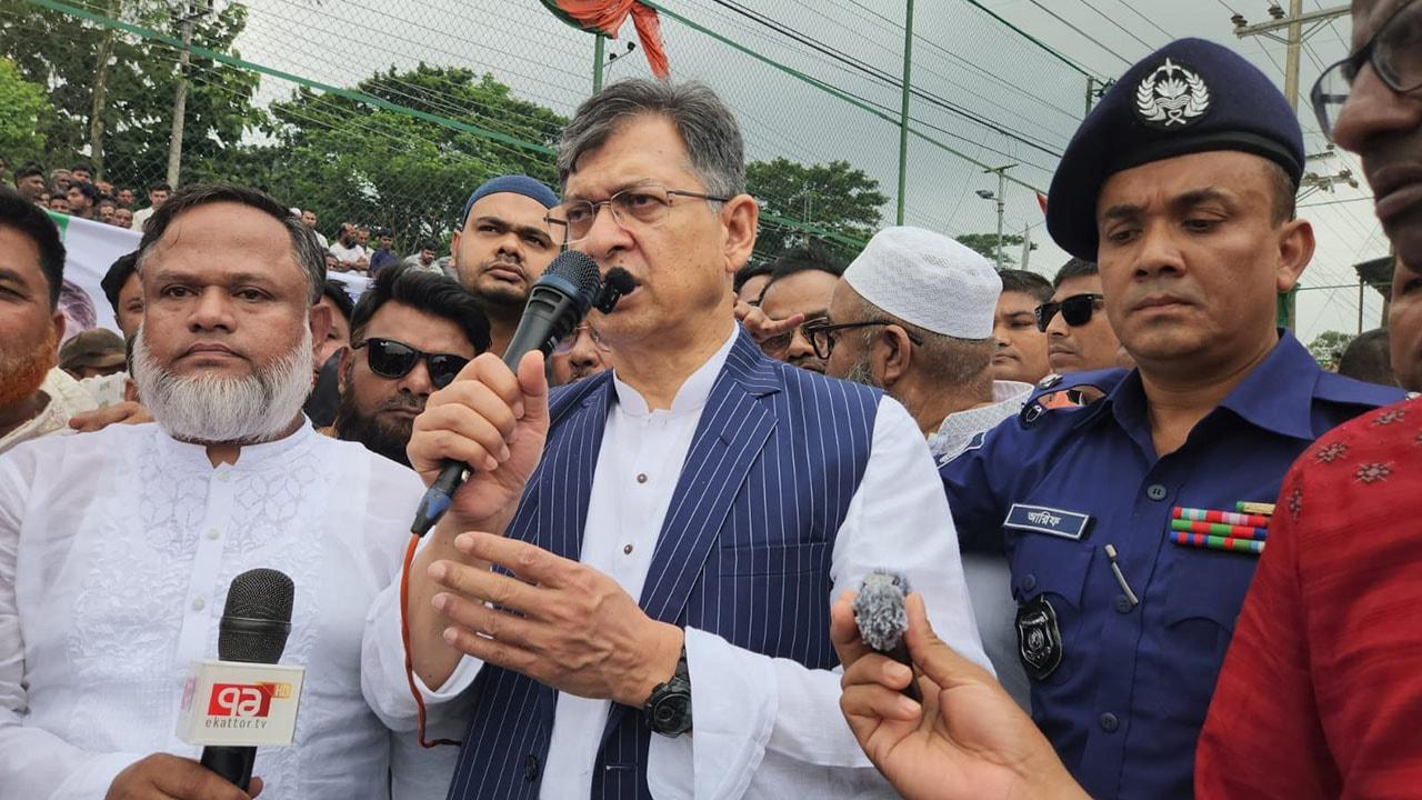 বন্যা মোকাবিলায় সব ধরনের প্রস্তুতি রয়েছে: স্বরাষ্ট্রমন্ত্রী