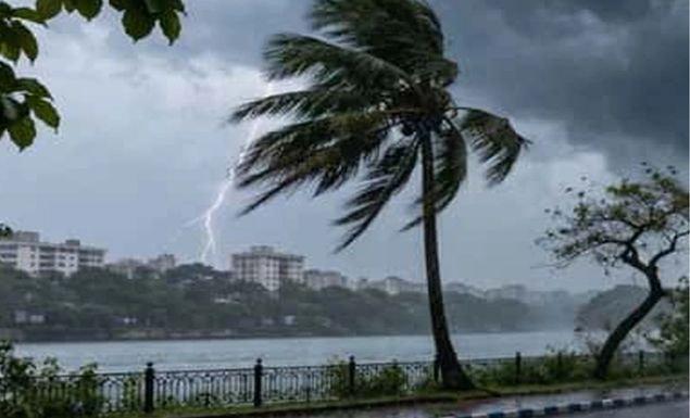 দেশের বিভিন্ন স্থানে বৃষ্টির আভাস, বাড়বে তাপমাত্রাও