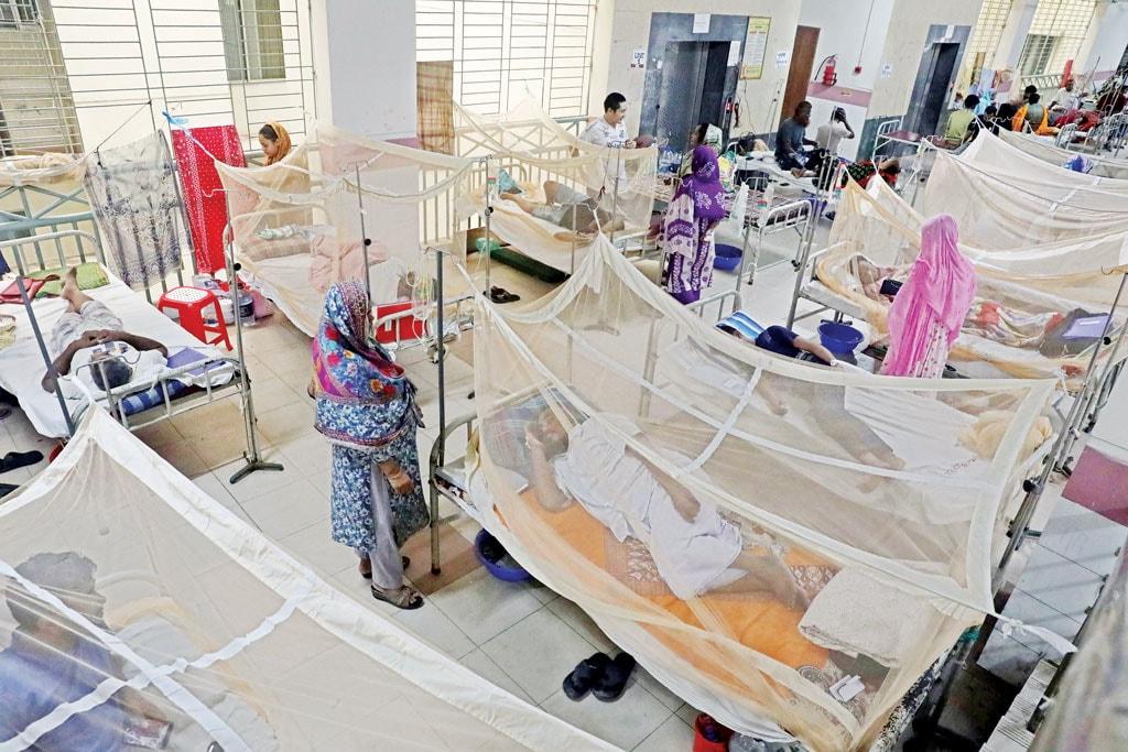 ডেঙ্গুতে আরও ৪ মৃত্যু, মৃতের সংখ্যা বেড়ে ২৯৯