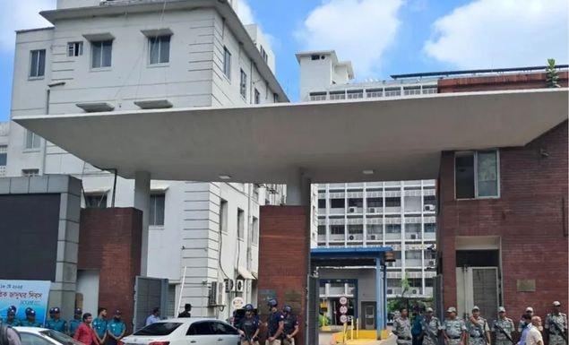 দুপুর ১২টার আগে সচিবালয়ে প্রবেশ করতে পারবেন না দর্শনার্থীরা