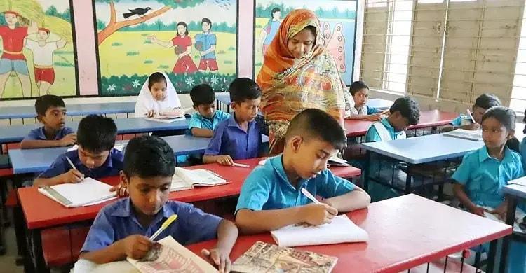 প্রথম শ্রেণিতে ভর্তি লটারিতে, দ্বিতীয় থেকে নবম শ্রেণিতে পরীক্ষার মাধ্যমে
