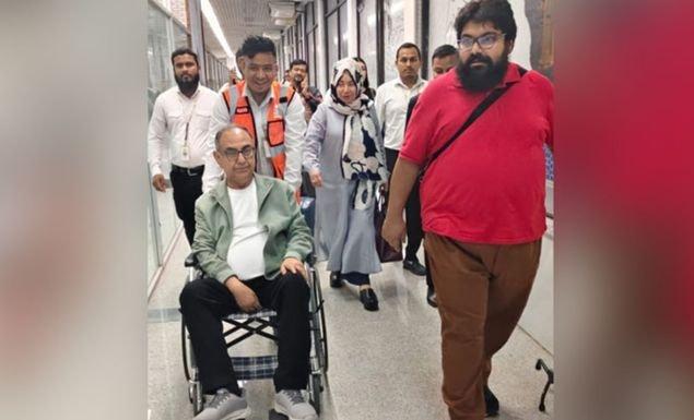 মালয়েশিয়ায় চিকিৎসা শেষে দেশে ফিরলেন মির্জা আব্বাস