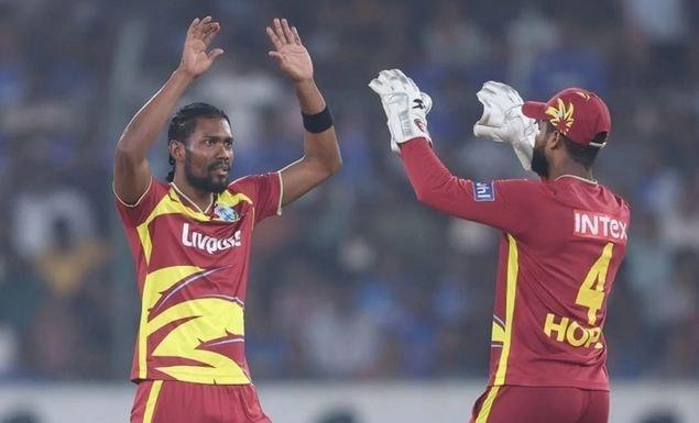 ভারতকে হারিয়ে সিরিজ জমিয়ে তুলল ওয়েস্ট ইন্ডিজ