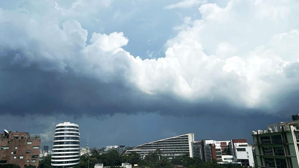 ঢাকার আকাশ থাকবে মেঘলা, বৃষ্টি নিয়ে যা জানা গেল