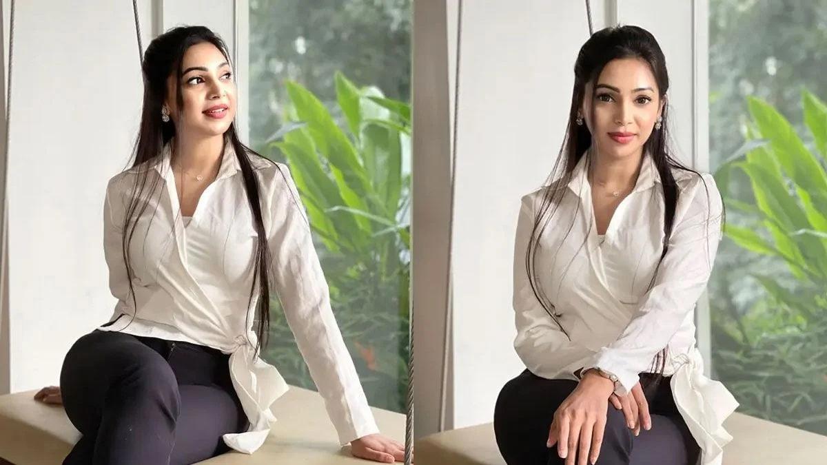 ঝড় পেরিয়ে নিজের ছন্দে প্রভা