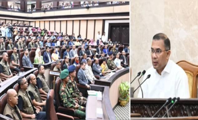 নিজ কার্যালয়ের কর্মকর্তা-কর্মচারীদের সঙ্গে মতবিনিময় প্রধানমন্ত্রীর