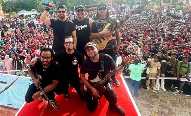 স্বাধীনতা দিবসে ওয়ারফেজ গাইবে মানিক মিয়া অ্যাভিনিউয়ে