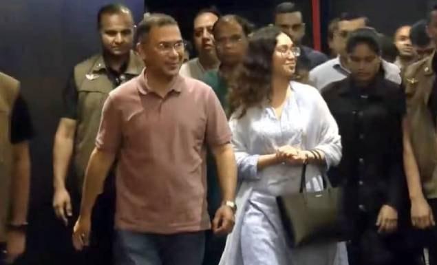 মেয়ে জাইমাকে নিয়ে হলে সিনেমা দেখলেন প্রধানমন্ত্রী