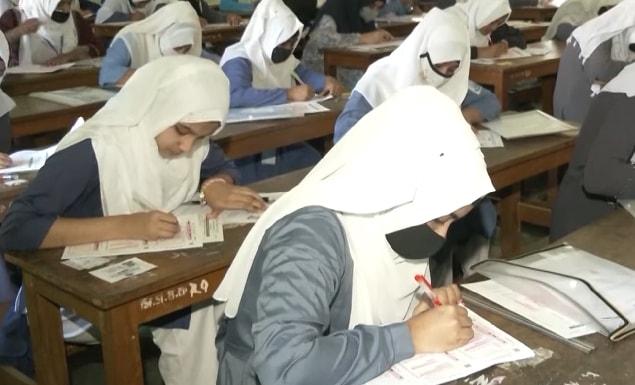 এইচএসসি পরীক্ষায় গত বছরের প্রশ্নে পরীক্ষা নেয়ায় তদন্ত কমিটি গঠন