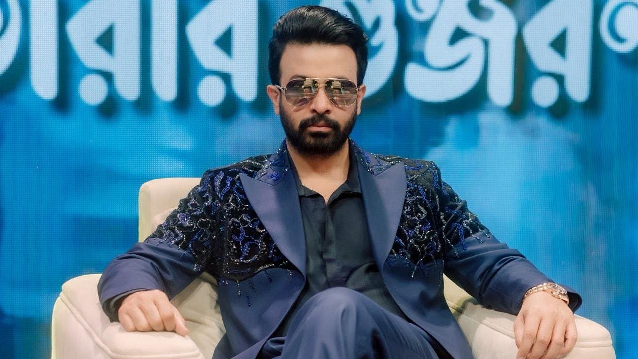 বহুদিনের গুঞ্জনে সিলমোহর, অতীতের প্রেম স্বীকার করলেন শাকিব খান