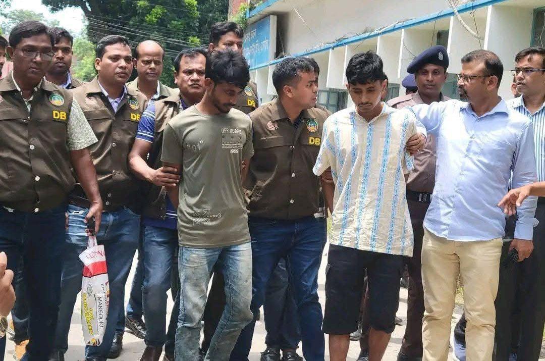 রংপুরে শিক্ষক পরিবার হত্যার রহস্য উদঘাটন, গ্রেপ্তার দুই তরুণ