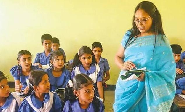 নতুন পে-স্কেলে প্রাথমিকের প্রধান ও সহকারী শিক্ষকদের কার কত বেতন বাড়ছে